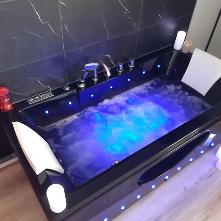 Grand Studio Biscarrosse Plage Une Nuit A 2 Avec Sauna Luxe, Balneo, Ocean Rien Que Pour Vous Zewnętrze zdjęcie